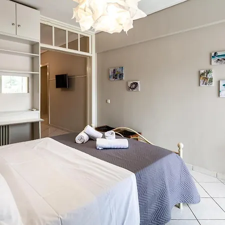 Old City - Minimal Urban Retreat *